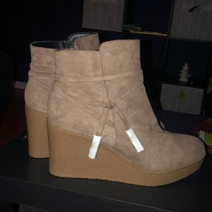 Shoe dazzle booties